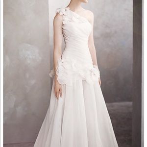 Vera Wang wedding dress